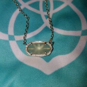 Kendra Scott necklace